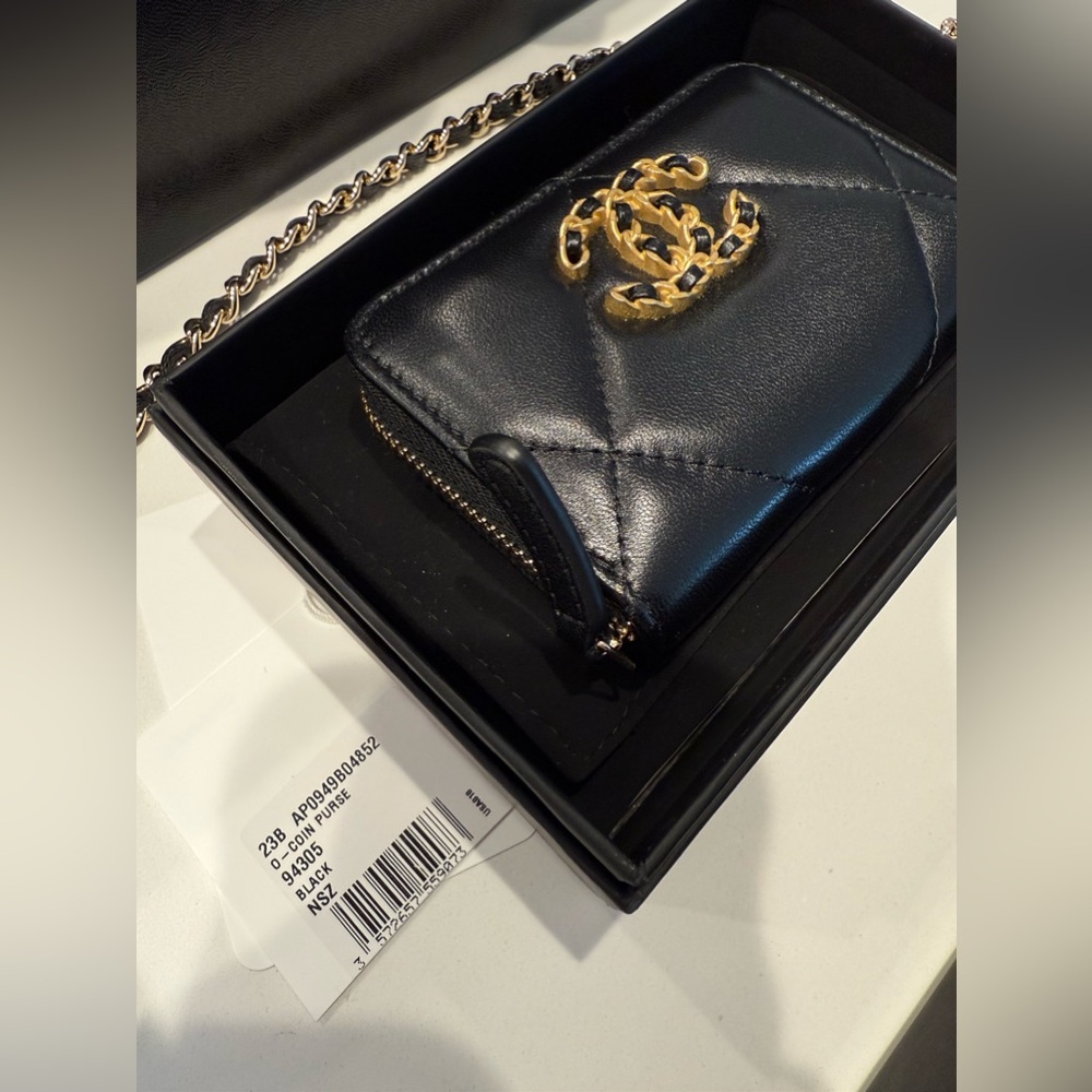 CHANEL 23B Lambskin Card Case Wallet FULL SET RECEIPT - Picture 8 of 8